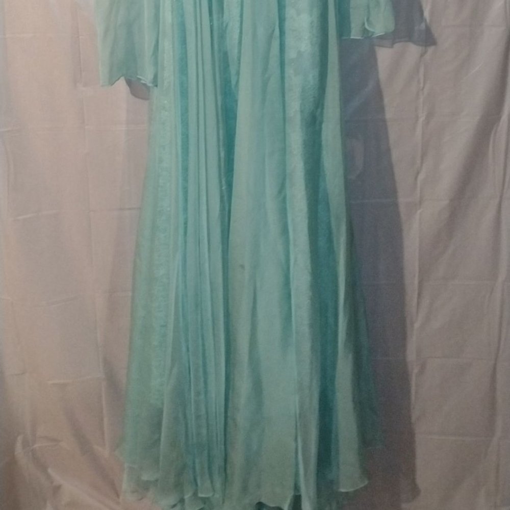 Dress - Picture 2 of 2